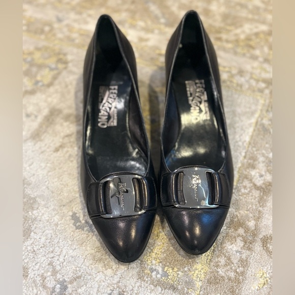 Ferragamo Black Leather Heel Shoes Silver Buckle Logo - Picture 3 of 16